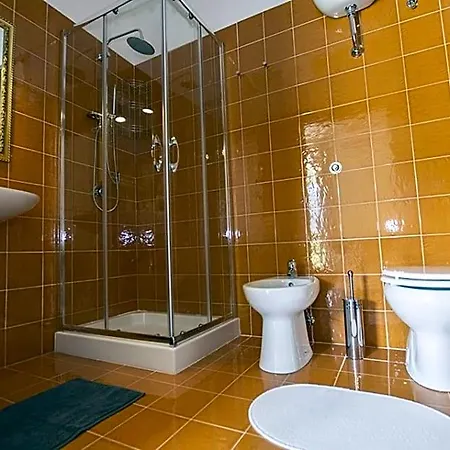 Casa73 Bed & Breakfast 4*