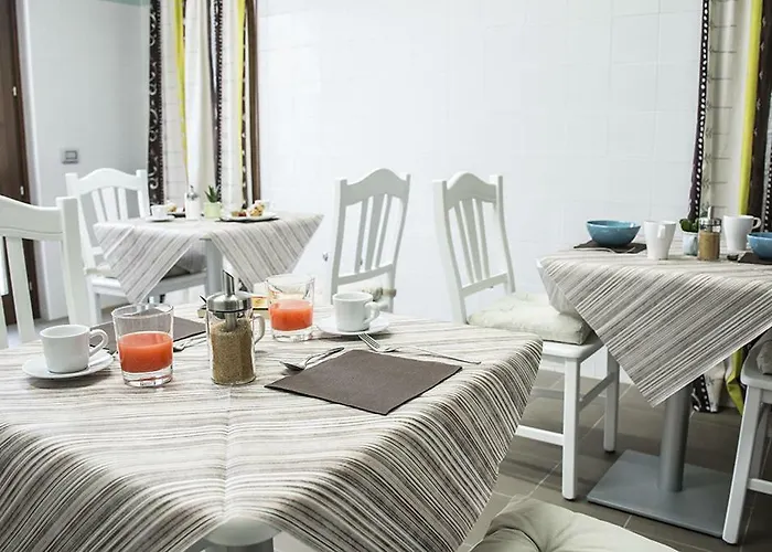 Alojamento de Acomodação e Pequeno-almoço Casa73 3*